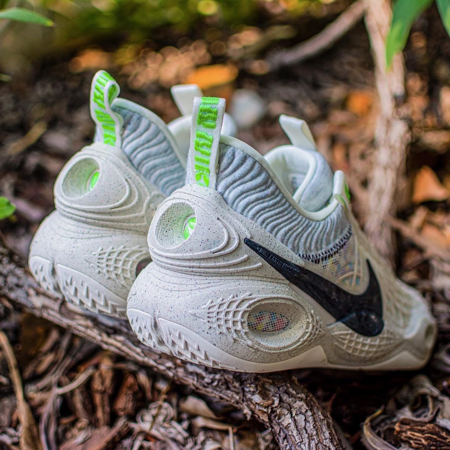 Nike Cosmic Unity