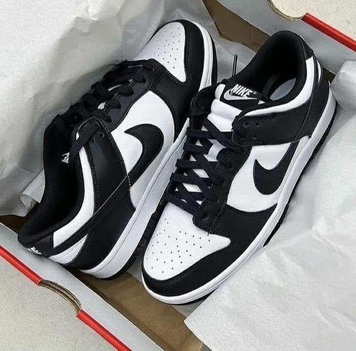 NIKE DUNK LOW PANDA