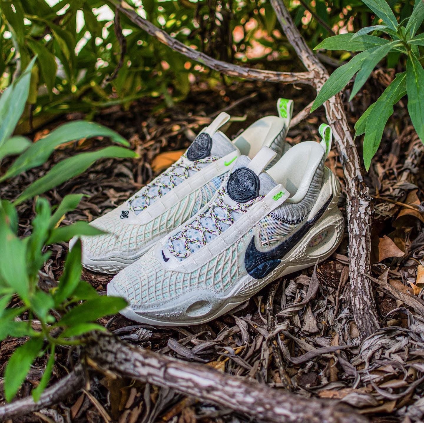 Nike Cosmic Unity