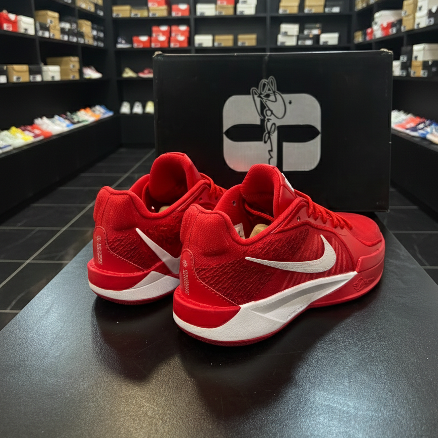 NIKE SABRINA 2 UNIVERSITY RED